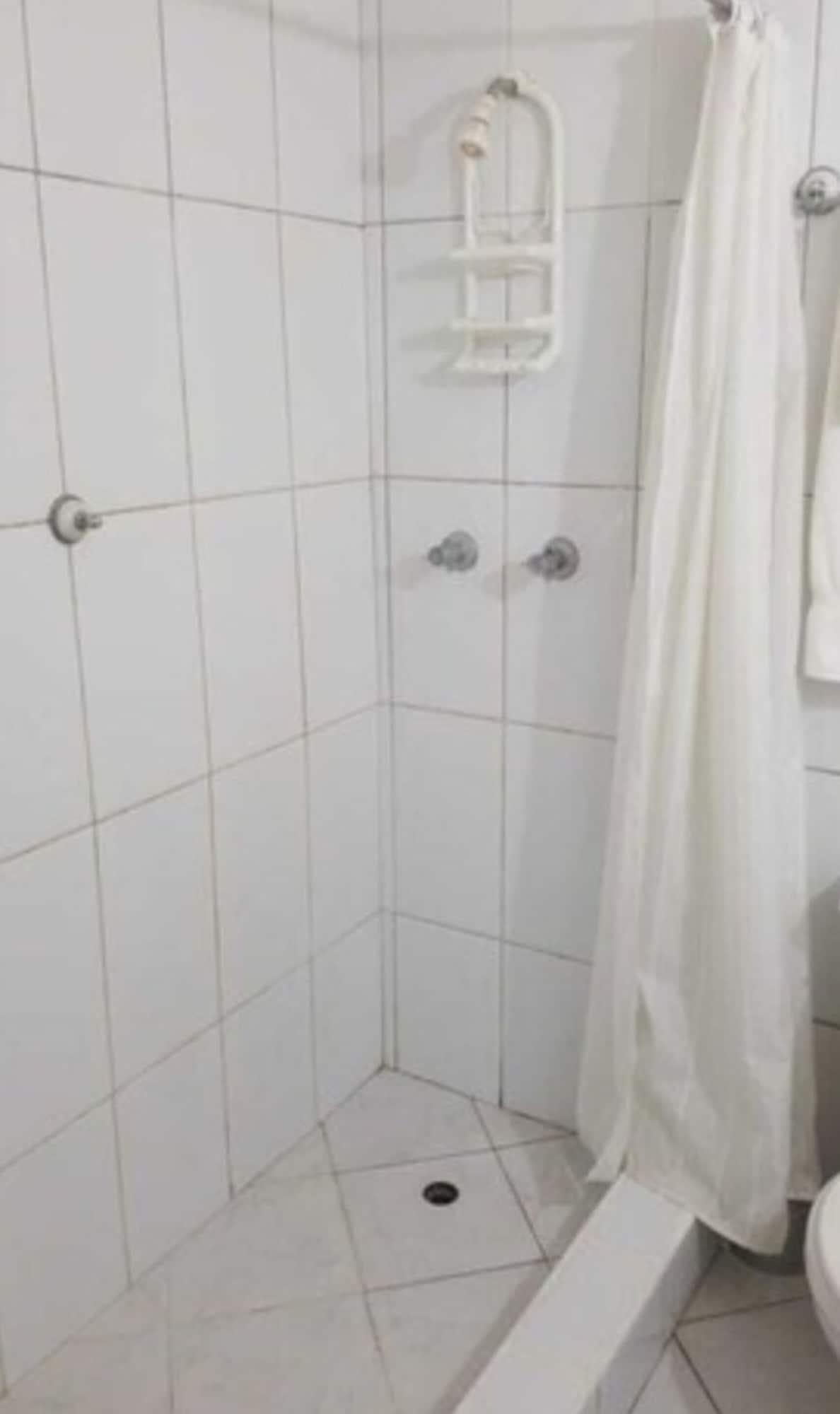 Regent Apartments Хоултаун Экстерьер фото